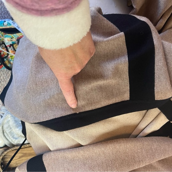 LUSH long open cardigan jacket-color block tan & blk-woman’s Medium - Picture 10 of 13